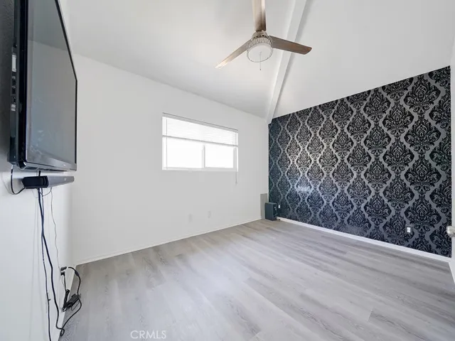 1100 Walnut Avenue 9, Long Beach, California 90813