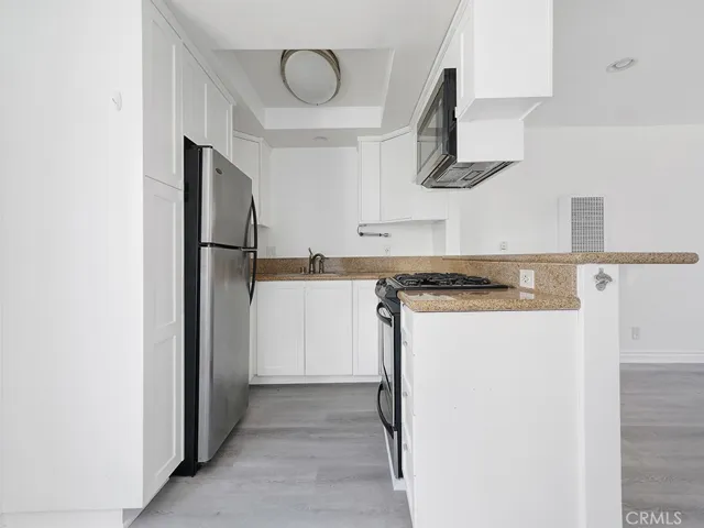 1100 Walnut Avenue 9, Long Beach, California 90813