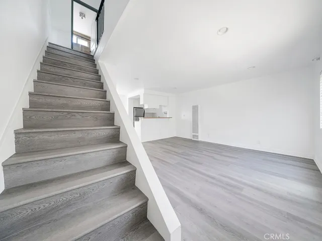 1100 Walnut Avenue 9, Long Beach, California 90813
