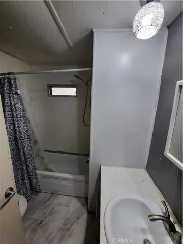 2nd bathroom