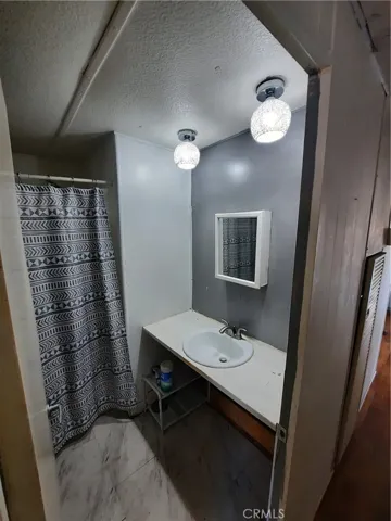 2nd bathroom