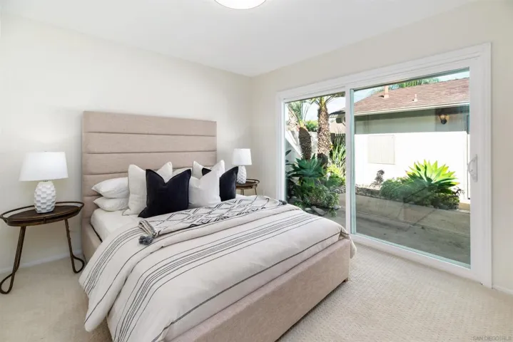 208 Via Osuna, Rancho Santa Fe, California 92091