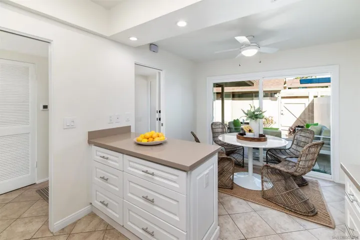 208 Via Osuna, Rancho Santa Fe, California 92091