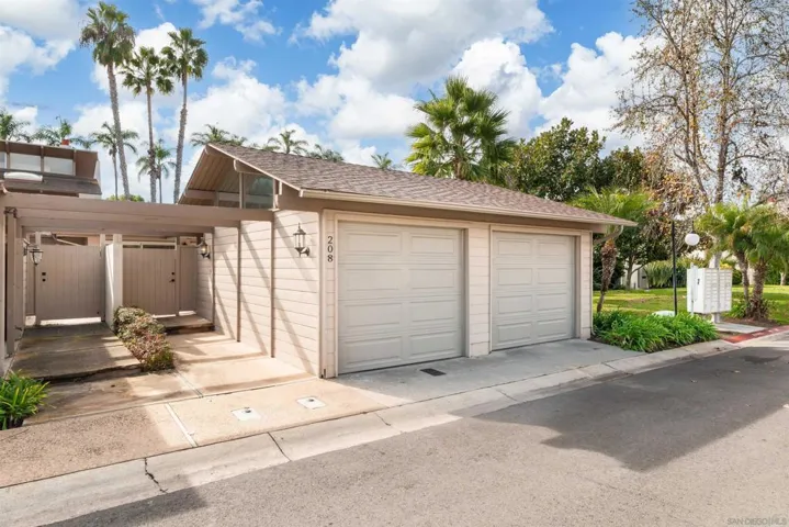 208 Via Osuna, Rancho Santa Fe, California 92091