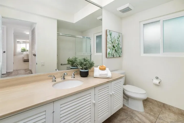 208 Via Osuna, Rancho Santa Fe, California 92091