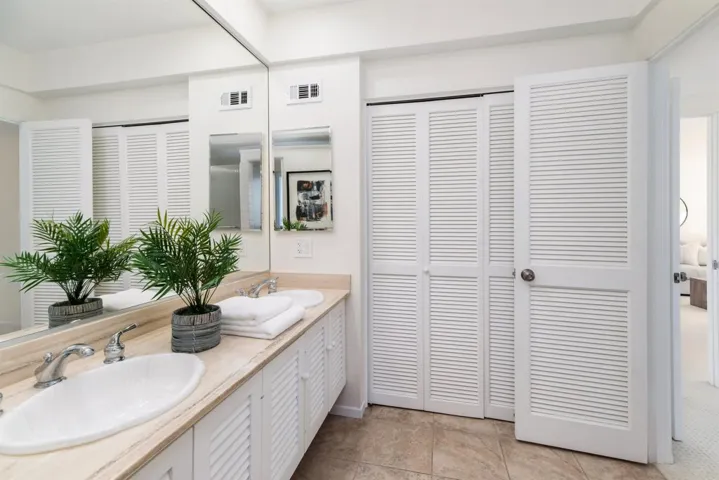 208 Via Osuna, Rancho Santa Fe, California 92091