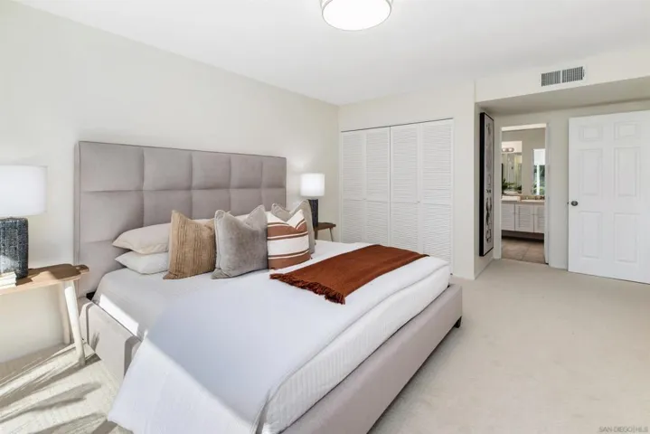 208 Via Osuna, Rancho Santa Fe, California 92091