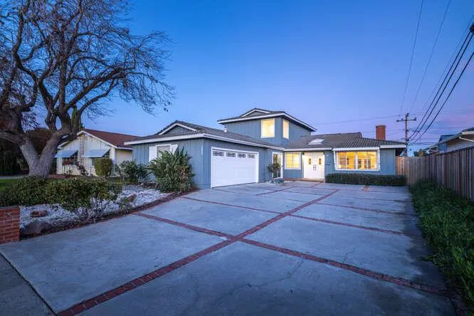 3253 Los Prados Street, San Mateo, California 94403