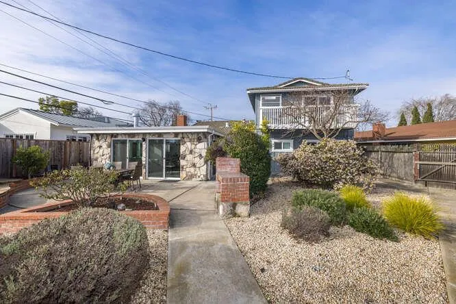 3253 Los Prados Street, San Mateo, California 94403