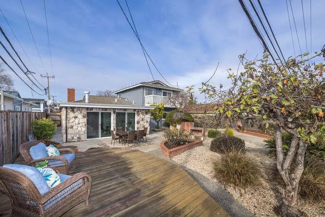 3253 Los Prados Street, San Mateo, California 94403