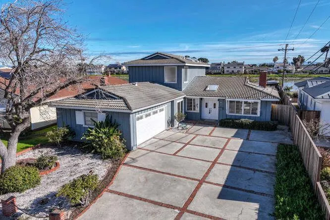 3253 Los Prados Street, San Mateo, California 94403