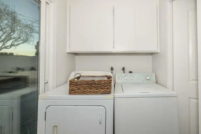 3253 Los Prados Street, San Mateo, California 94403
