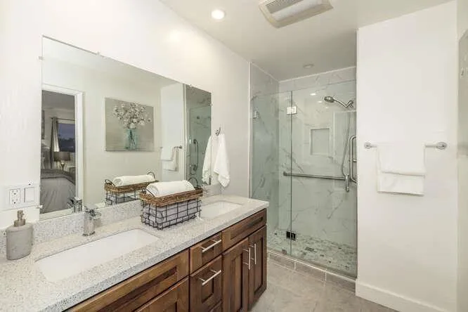 3253 Los Prados Street, San Mateo, California 94403