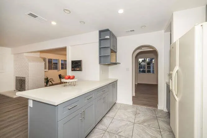 3253 Los Prados Street, San Mateo, California 94403