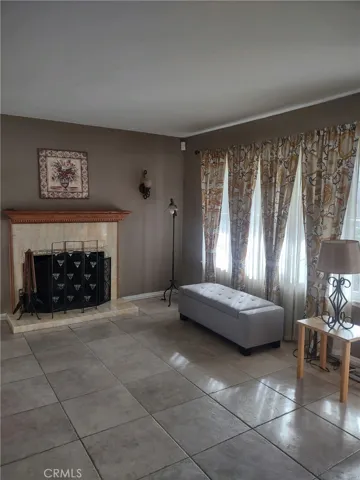Frontroom