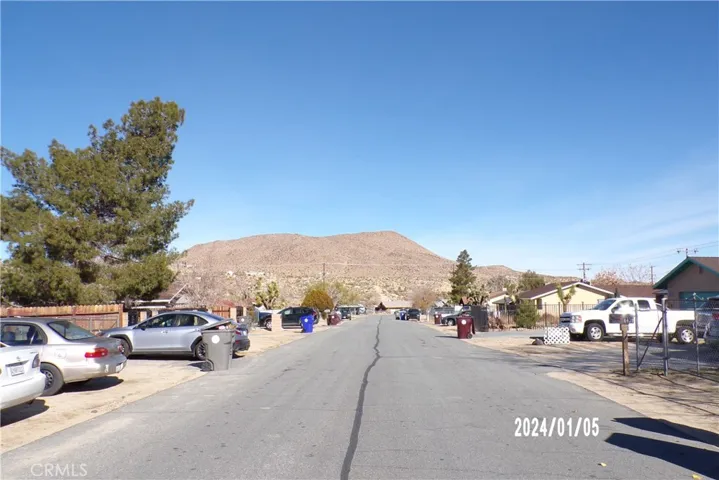 6449 Balboa Avenue, Yucca Valley, California 92284