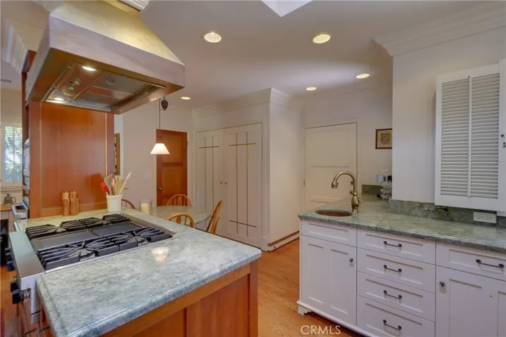 1545 Palos Verdes Drive W, Palos Verdes Estates, California 90274