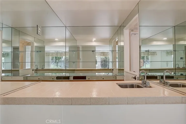 Wet Bar with glass for entertaining