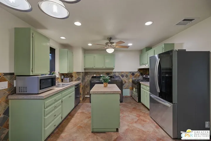 12950 Deodar Avenue, Desert Hot Springs, California 92240