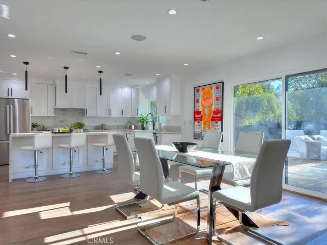 190 E Gainsborough Road, Thousand Oaks, California 91360