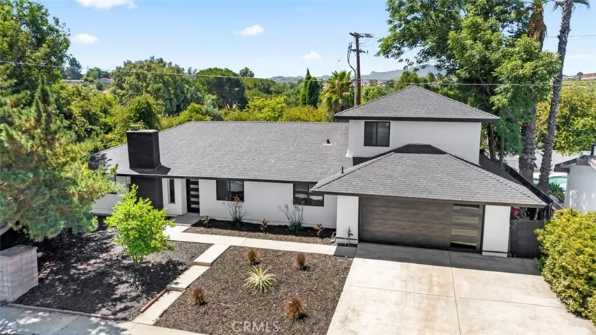 190 E Gainsborough Road, Thousand Oaks, California 91360