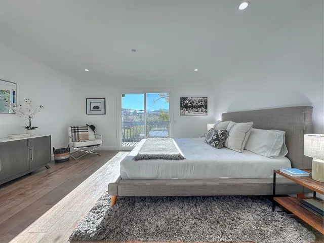 190 E Gainsborough Road, Thousand Oaks, California 91360
