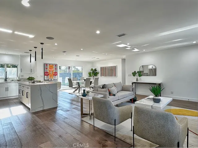 190 E Gainsborough Road, Thousand Oaks, California 91360