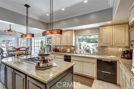 2367 Fox Ridge Way, Upland, California 91784