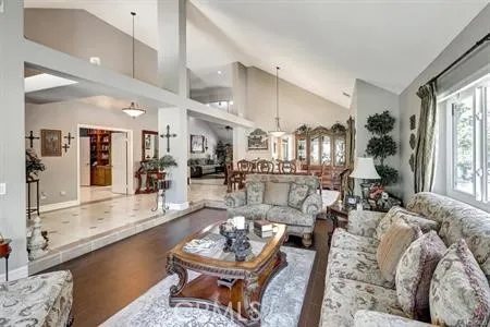 2367 Fox Ridge Way, Upland, California 91784