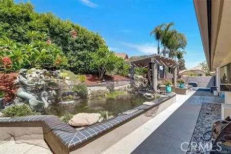 2367 Fox Ridge Way, Upland, California 91784