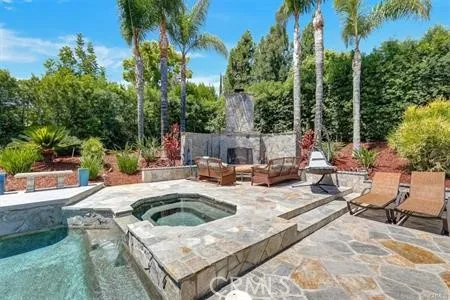 2367 Fox Ridge Way, Upland, California 91784