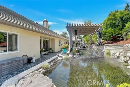 2367 Fox Ridge Way, Upland, California 91784