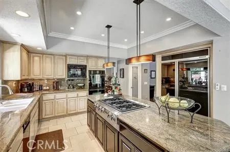 2367 Fox Ridge Way, Upland, California 91784
