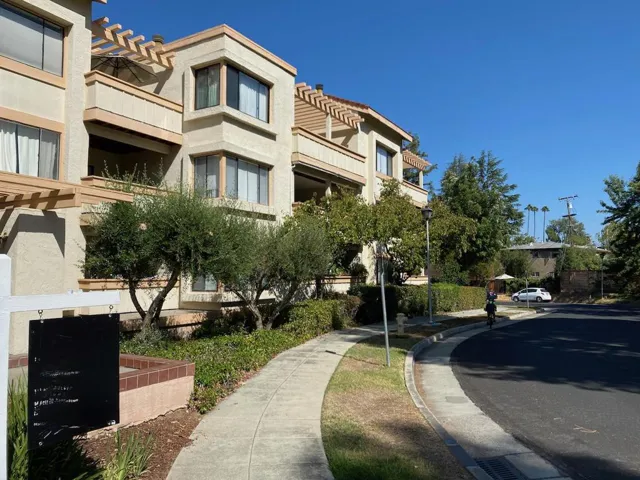 440 Cesano Court 211, Palo Alto, California 94306