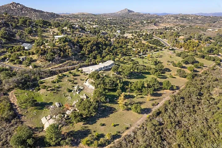 17053 Quail Crossing, Ramona, California 92065