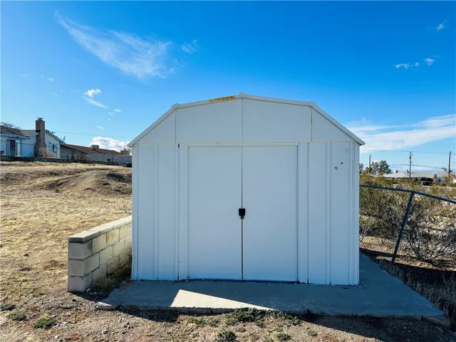28048 Crestview Road, Barstow, California 92311