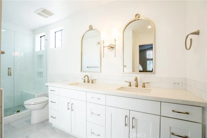 10926 Bluffside Drive 9, Studio City, California 91604