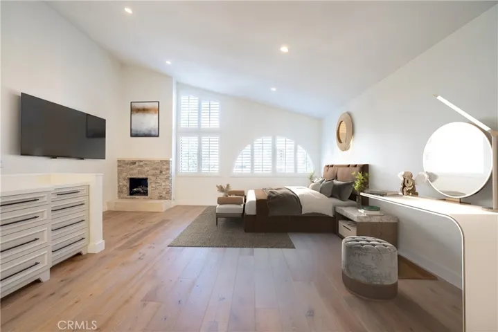 10926 Bluffside Drive 9, Studio City, California 91604