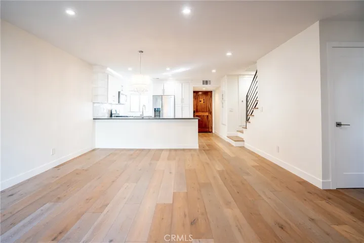10926 Bluffside Drive 9, Studio City, California 91604