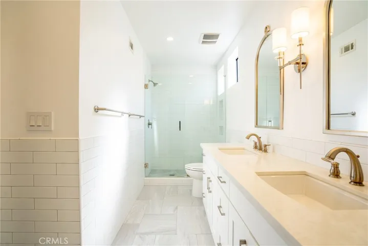 10926 Bluffside Drive 9, Studio City, California 91604