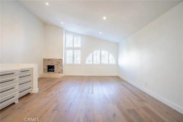 10926 Bluffside Drive 9, Studio City, California 91604