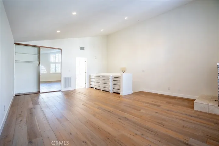 10926 Bluffside Drive 9, Studio City, California 91604