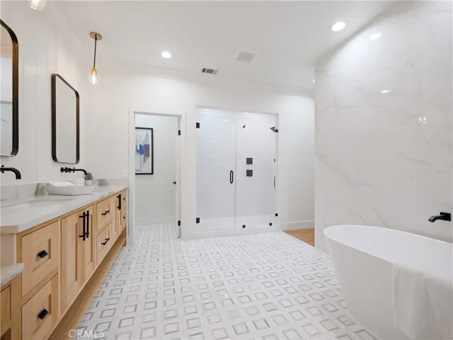 6507 Havenwood Circle, Huntington Beach, California 92648