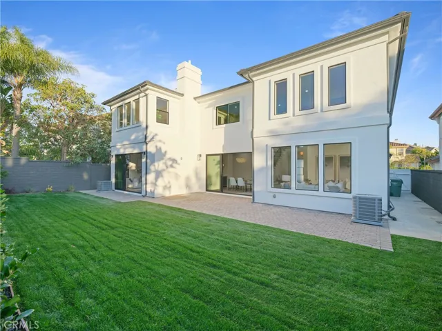 6507 Havenwood Circle, Huntington Beach, California 92648