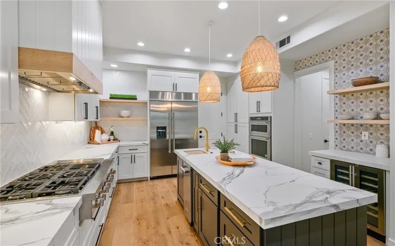 6507 Havenwood Circle, Huntington Beach, California 92648