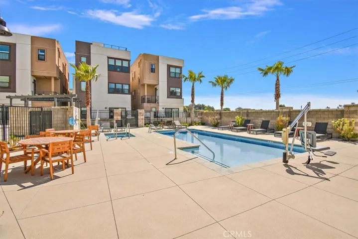 1030 S Harbor Boulevard, Oxnard, California 93035