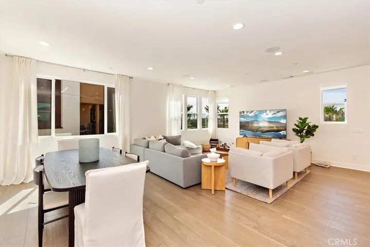 1030 S Harbor Boulevard, Oxnard, California 93035