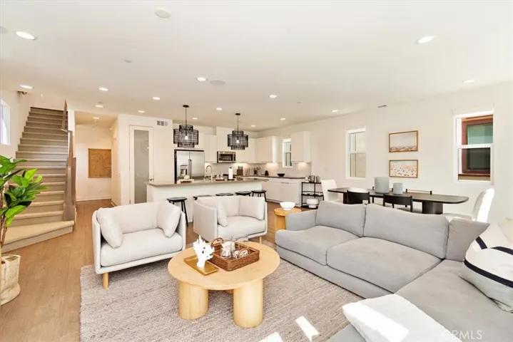 1030 S Harbor Boulevard, Oxnard, California 93035