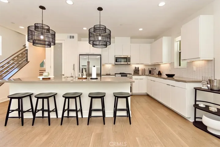 1030 S Harbor Boulevard, Oxnard, California 93035