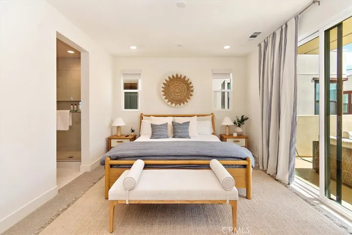 1030 S Harbor Boulevard, Oxnard, California 93035